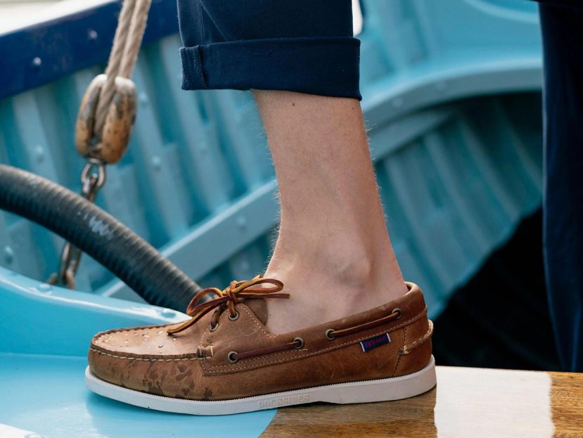 Leren bootschoenen: elegante stappen van de marina naar de stadsstraat Leren bootschoenen: elegante stappen van de marina naar de stadsstraat