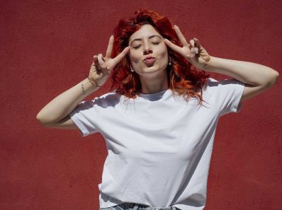 Zomer T-shirt Revolutie: De Stijlmogelijkheden van Eén Simpel Shirt